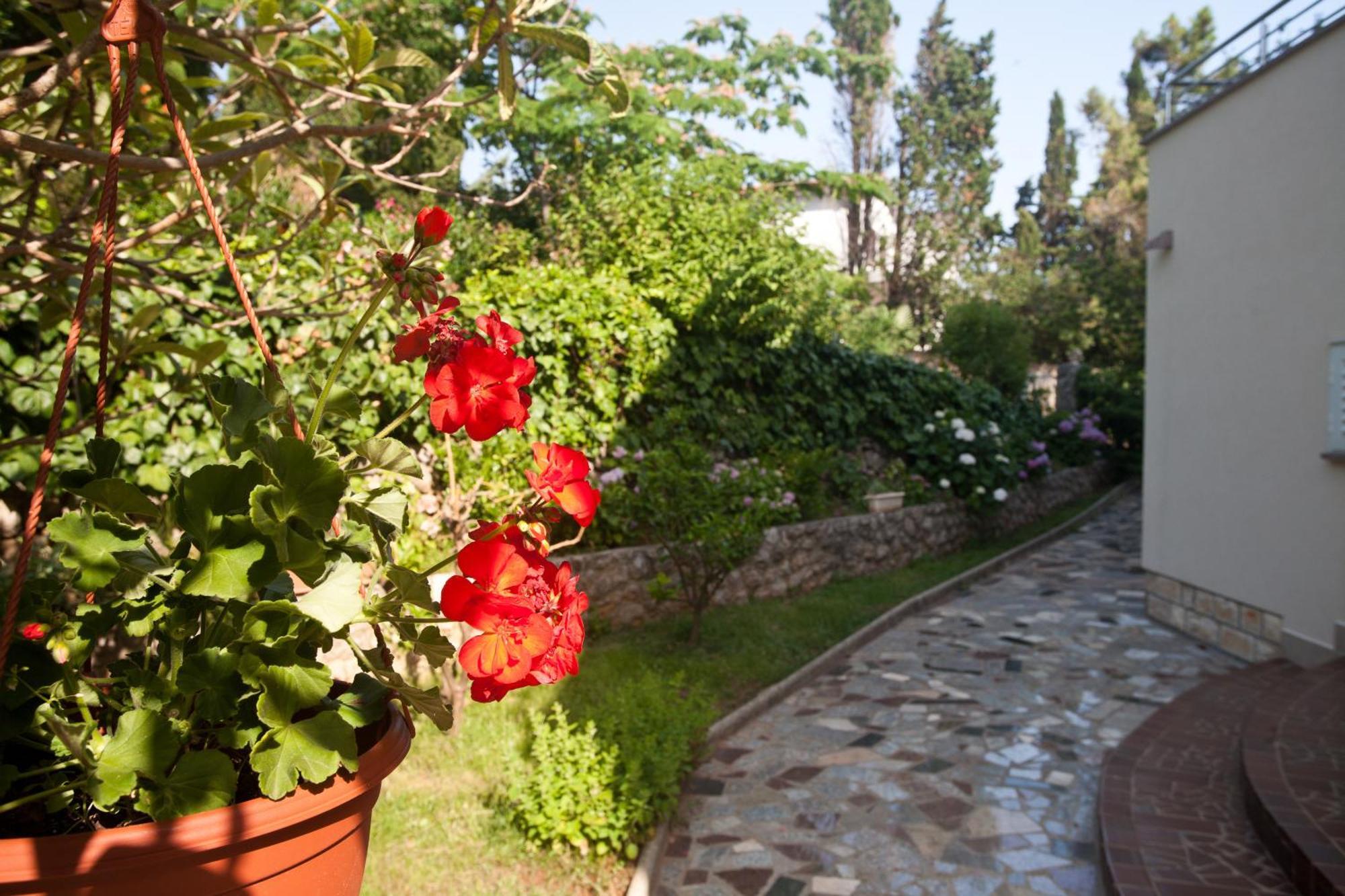 Bed & Breakfast Mario Krk Town Bagian luar foto