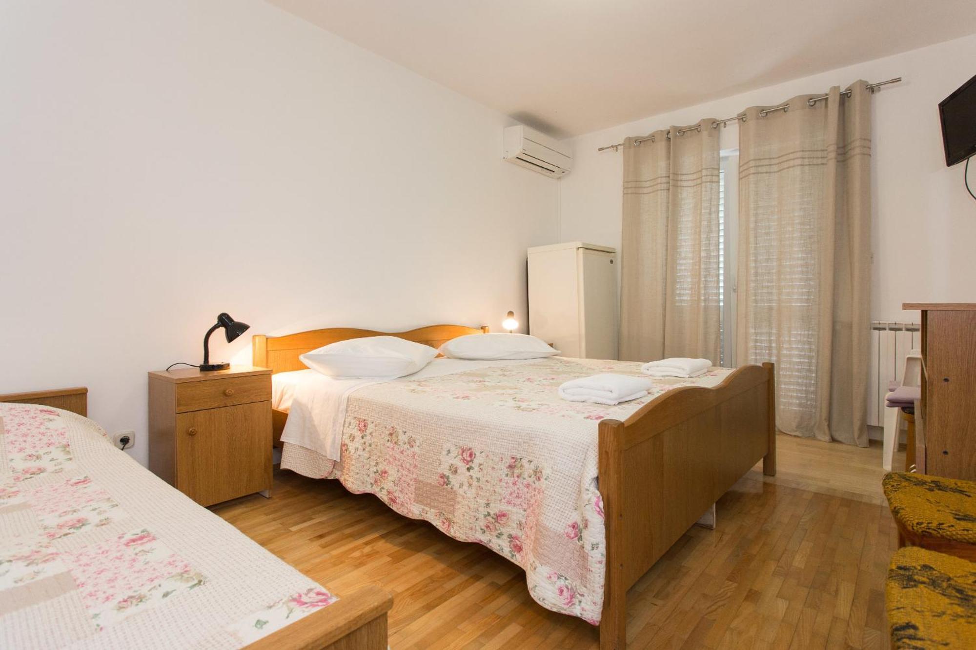 Bed & Breakfast Mario Krk Town Ruang foto