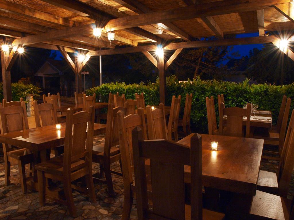 Bed & Breakfast Mario Krk Town Bagian luar foto